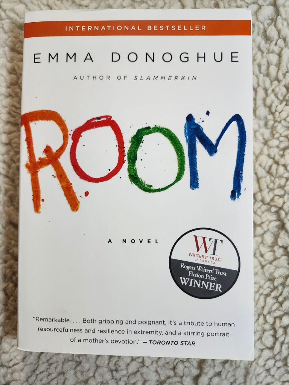 Emma Donoghue Room Paperback 2011 Trade Paperback Fiction Novel Award Winner